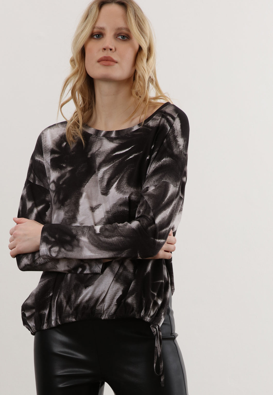 RELIGION Sublime Top In Flow Print