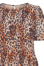 Load image into Gallery viewer, ICHI Nally Blouse In Coral Rose Leopard
